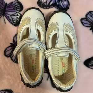 Kids White and Cream Sneakers-sz 1, like new, velcro strap